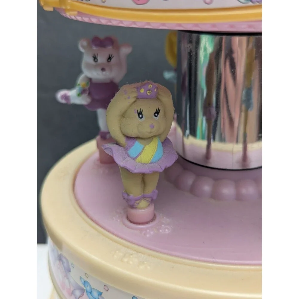 1999 Vtg Wind Up Music 'N Motion Carousel Jewelry Box Moose Mountain Care Bears